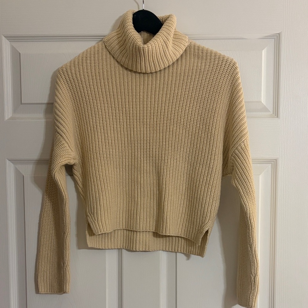 Abercrombie & Fitch Cream Ribbed Turtleneck Sweater